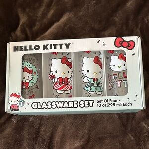 HELLO KITTY Christmas glassware